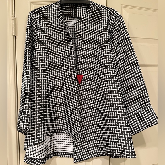 Asymmetrical black and white suit jacket - Picture 9 of 9